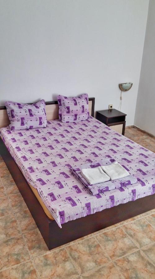 Family Hotel Bohemi II Primorsko Ngoại thất bức ảnh