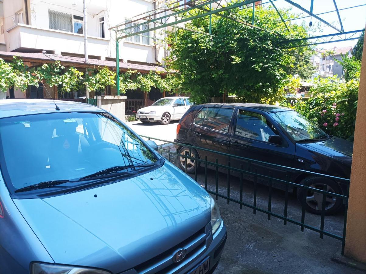 Family Hotel Bohemi II Primorsko Ngoại thất bức ảnh